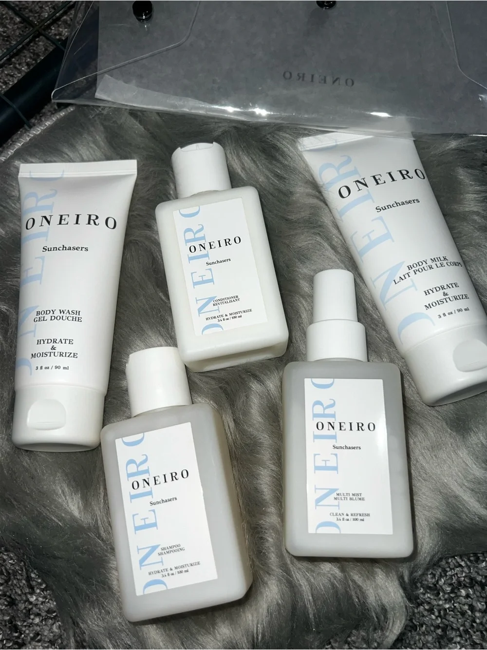 NWT Oneiro Sunchasers Ready, Go Kit 5pc Travel Set Shampoo Body Wash & Clutch